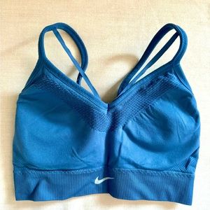 Nike Women's Dri FIT Light Support Padded Seamless Bra - M